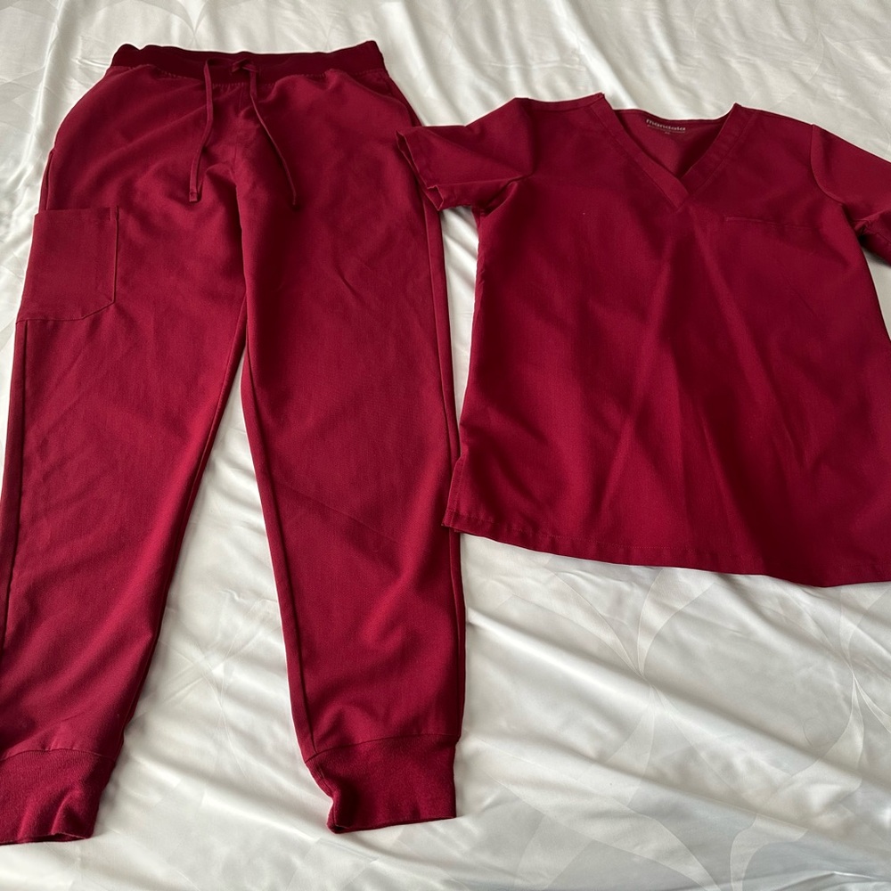 Mandala Scrubs Set in Garnet